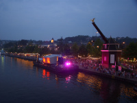 Saarkran beim Saarspektakel und bei Nacht