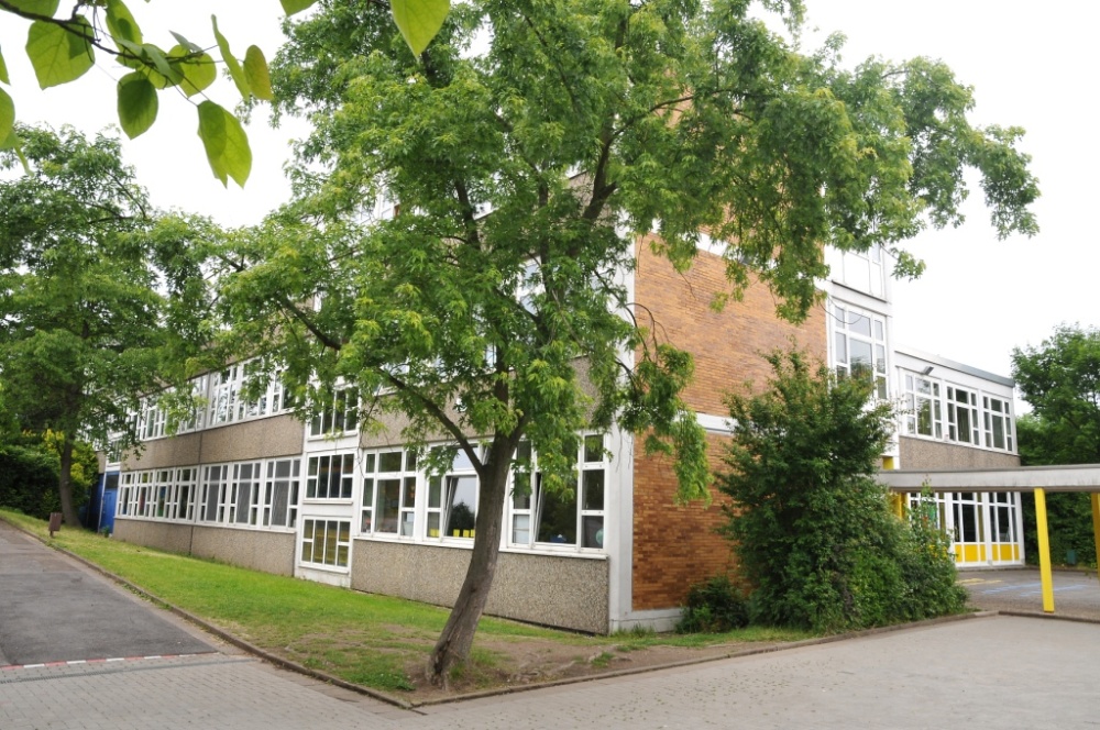 Schulgebäude der Füllengartenschule Schulgebäude der Füllengartenschule