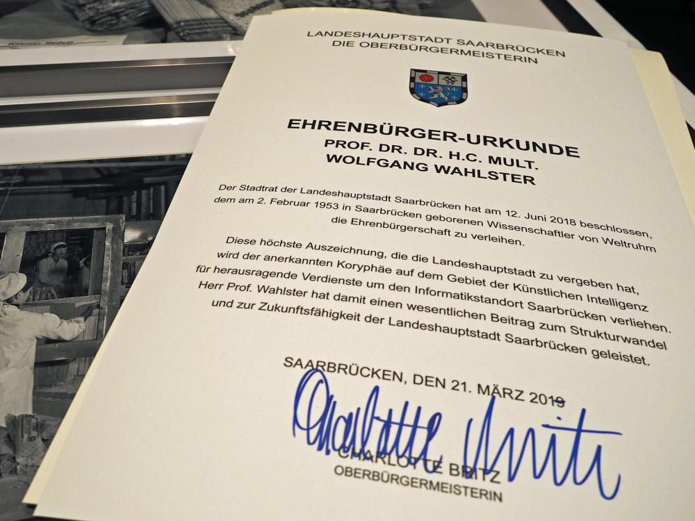 Ehrenbürgerurkunde Prof. Wolfgang Wahlster Ehrenbürgerurkunde Prof. Wolfgang Wahlster