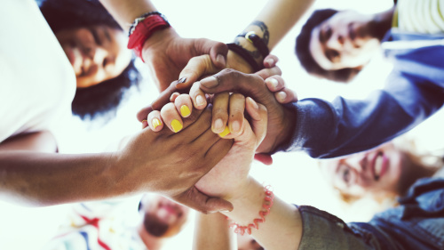 Jugendliche (Foto: Shutterstock/Rawpixel) Jugendliche (Foto: Shutterstock/Rawpixel)