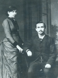 Heinrich Korn und seine Ehefrau Emma Frenzel Heinrich Korn und seine Ehefrau Emma Frenzel