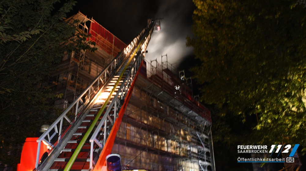 Dachstuhlbrand - Altes Werk - Brebach Dachstuhlbrand - Altes Werk - Brebach