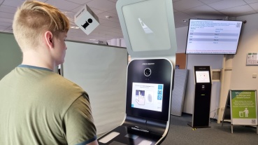 Neuer Service in den Bürgerämtern: Selbstbedienungs-Terminals für Fotos, Fingerabdrücke und Unterschriften Image