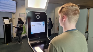 Neuer Service in den Bürgerämtern: Selbstbedienungs-Terminals für Fotos, Fingerabdrücke und Unterschriften Image