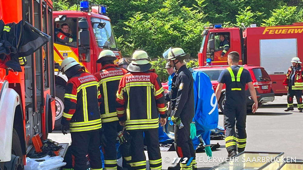 Gefahrguteinsatz - 200 Liter Natronlauge ausgelaufen Gefahrguteinsatz - 200 Liter Natronlauge ausgelaufen