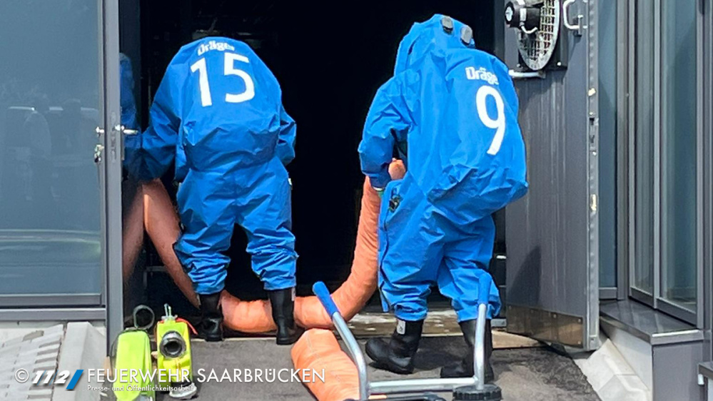 Gefahrguteinsatz - 200 Liter Natronlauge ausgelaufen Gefahrguteinsatz - 200 Liter Natronlauge ausgelaufen