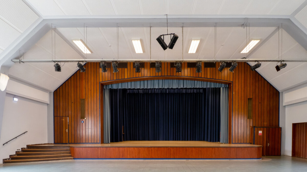 Saal der Turnhalle in Brebach Saal der Turnhalle in Brebach