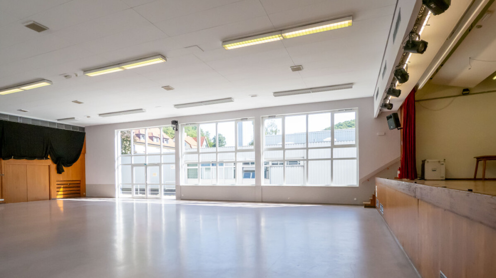 Saal der Festhalle Schafbrücke Saal der Festhalle Schafbrücke