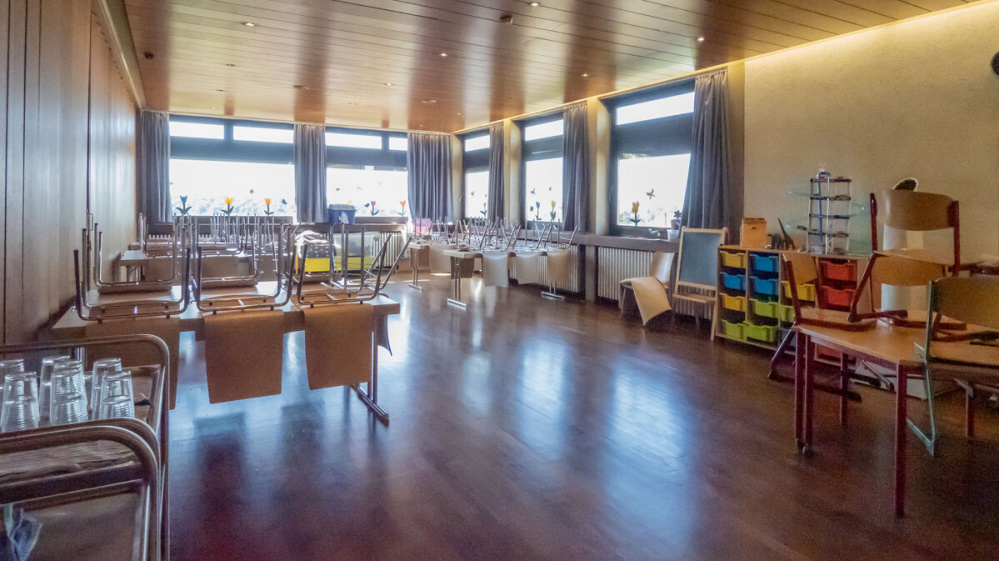 Nebenzimmer der Festhalle Bischmisheim Nebenzimmer der Festhalle Bischmisheim