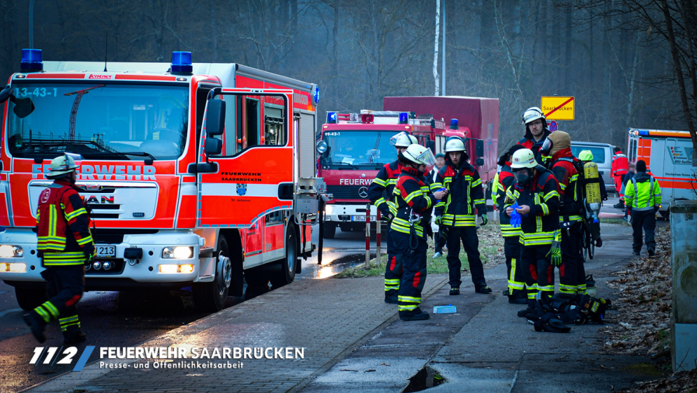 Brandeinsatz - Baucontainer Stuhlsatzenhauser Weg Brandeinsatz - Baucontainer Stuhlsatzenhauser Weg