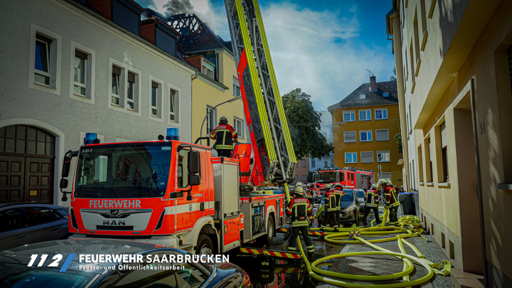 Einsatz Dachstuhlbrand in Alt-Saarbrücken Einsatz Dachstuhlbrand in Alt-Saarbrücken