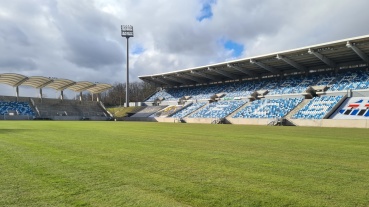 Rasen im Ludwigsparkstadion am Freitagnachmittag, 23.02. Image