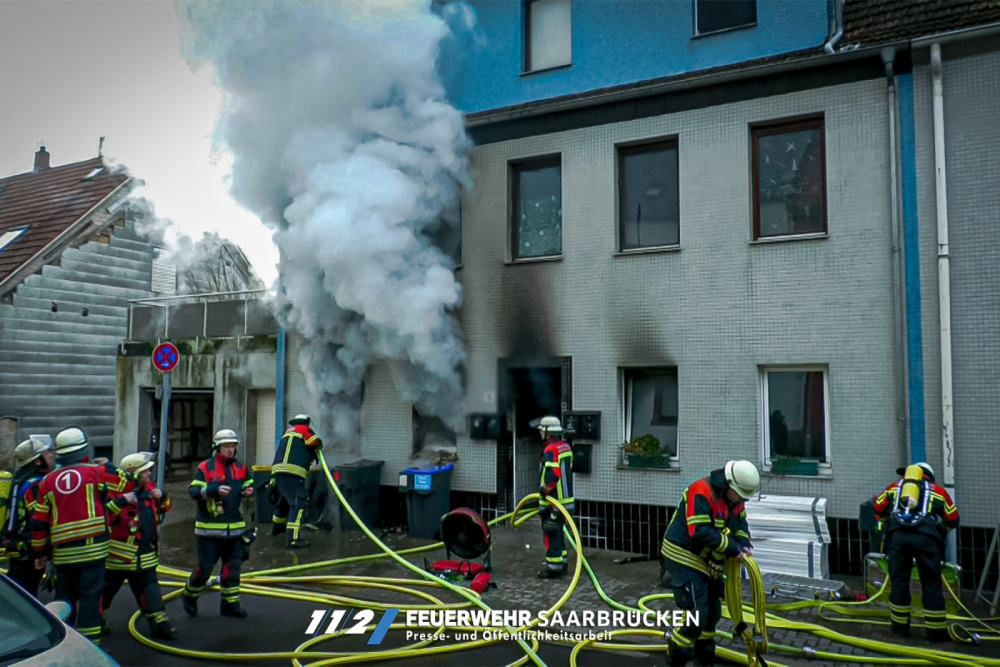 Brand Mehrfamilienhaus in Dudweiler Brand Mehrfamilienhaus in Dudweiler