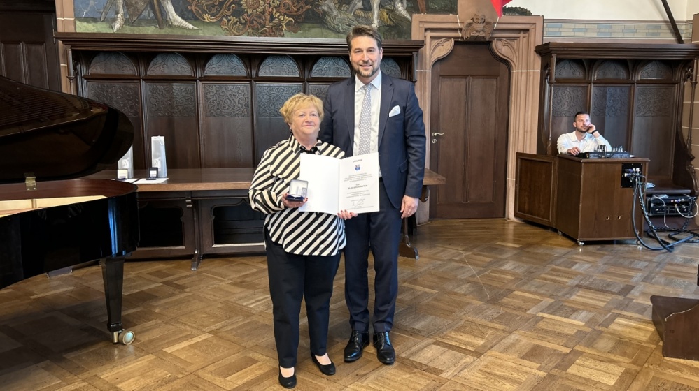 Klara Rakinstein mit OB Conradt Klara Rakinstein mit OB Conradt im Rathausfestsaal