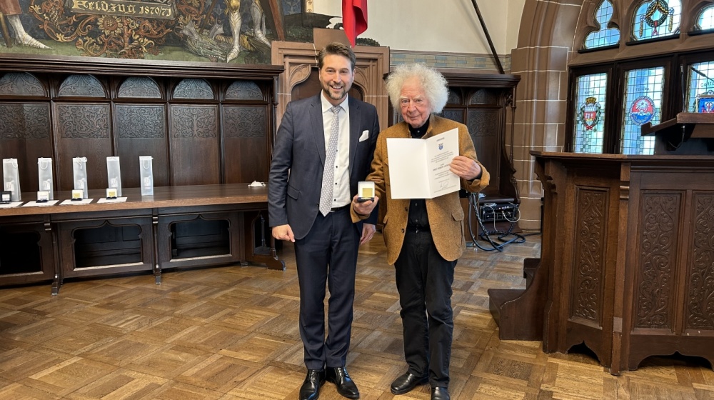 Robert Leonardy mit OB Conradt Robert Leonardy mit OB Conradt im Rathausfestsaal