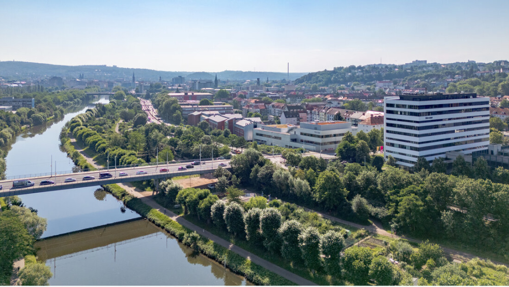 HTW Saarbrücken Überblick über Stadt am Fluss