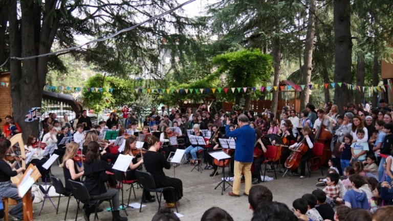 Deutsch-Georgisches Jugendorchester Reise 2024 Schülerinnen und Schüler aus Saarbrücken und Tbilissi musizieren gemeinsam