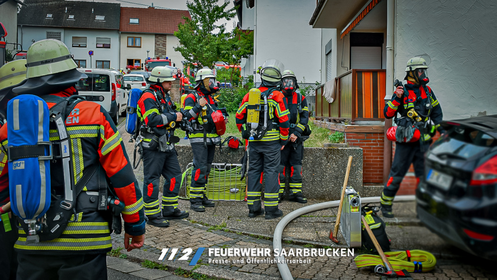 Einsatzbilder - Dachstuhlbrand in Dudweiler Einsatzbilder - Dachstuhlbrand in Dudweiler