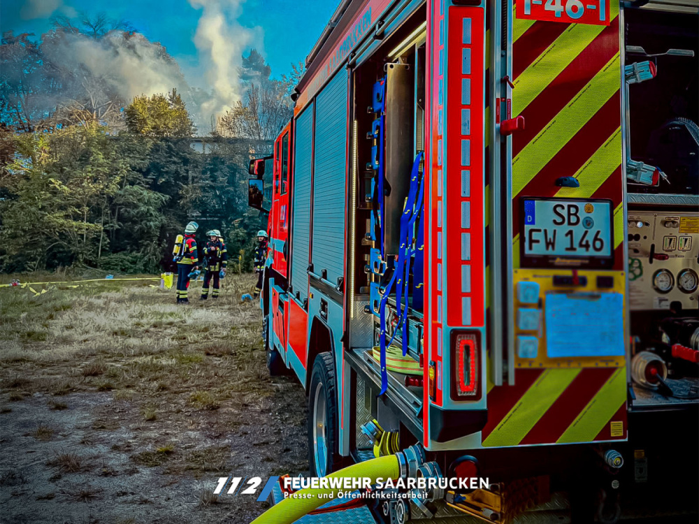Einsatzbilder - Brand in ehemaliger Reithalle Einsatzbilder - Brand in ehemaliger Reithalle