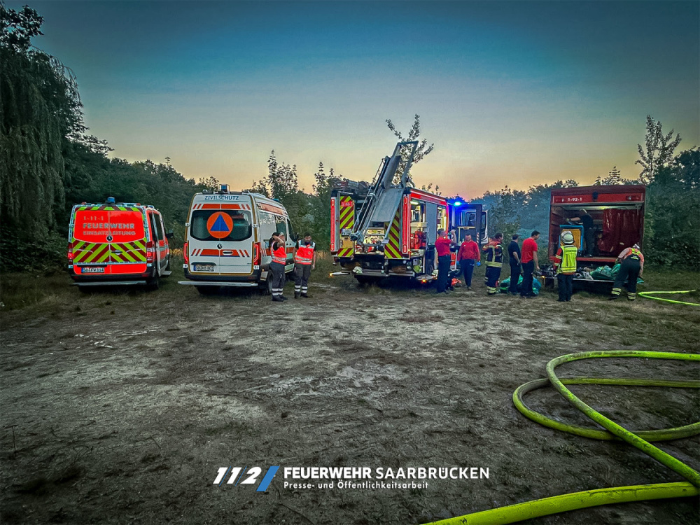 Einsatzbilder - Brand in ehemaliger Reithalle Einsatzbilder - Brand in ehemaliger Reithalle