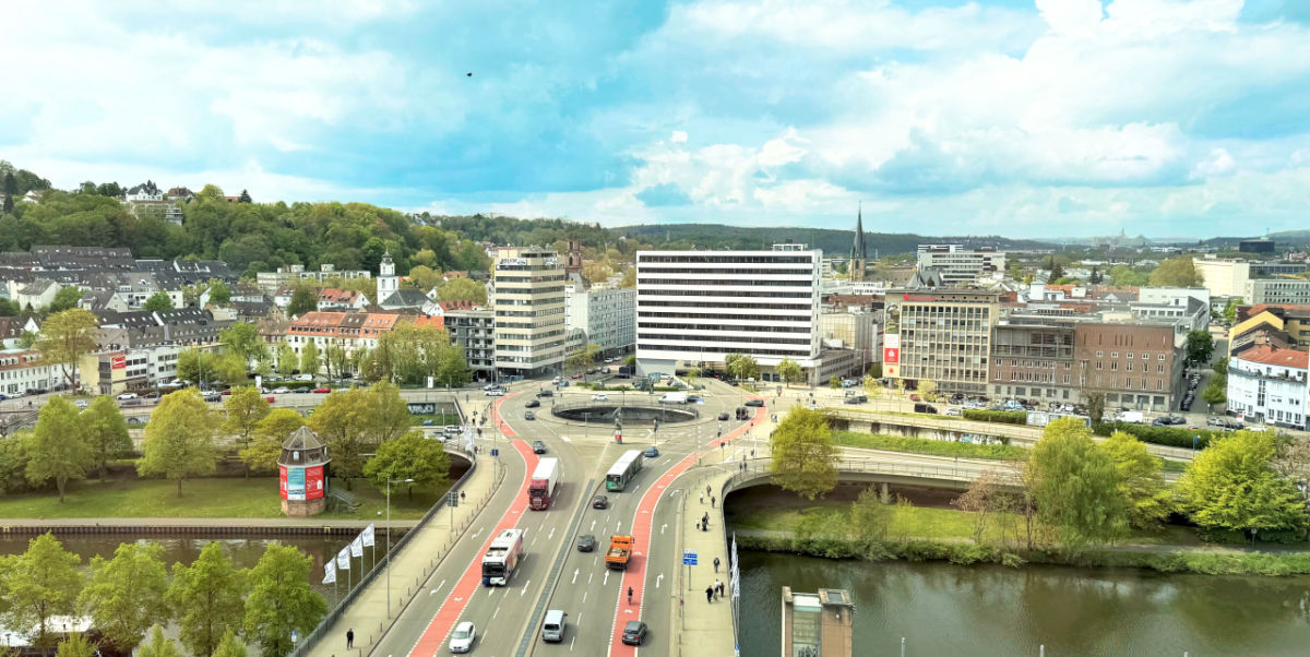 Blick auf Saar und Wilhelm-Heinrich-Brücke
