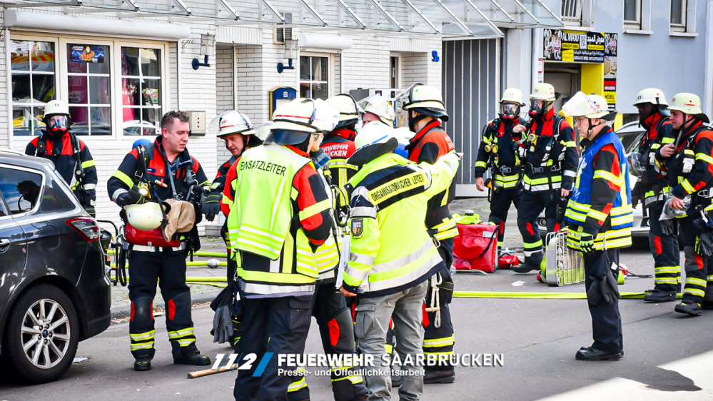 Einsatzbilder: Brand Ladenlokal Steinstraße - Malstatt Einsatzbilder: Brand Ladenlokal Steinstraße - Malstatt