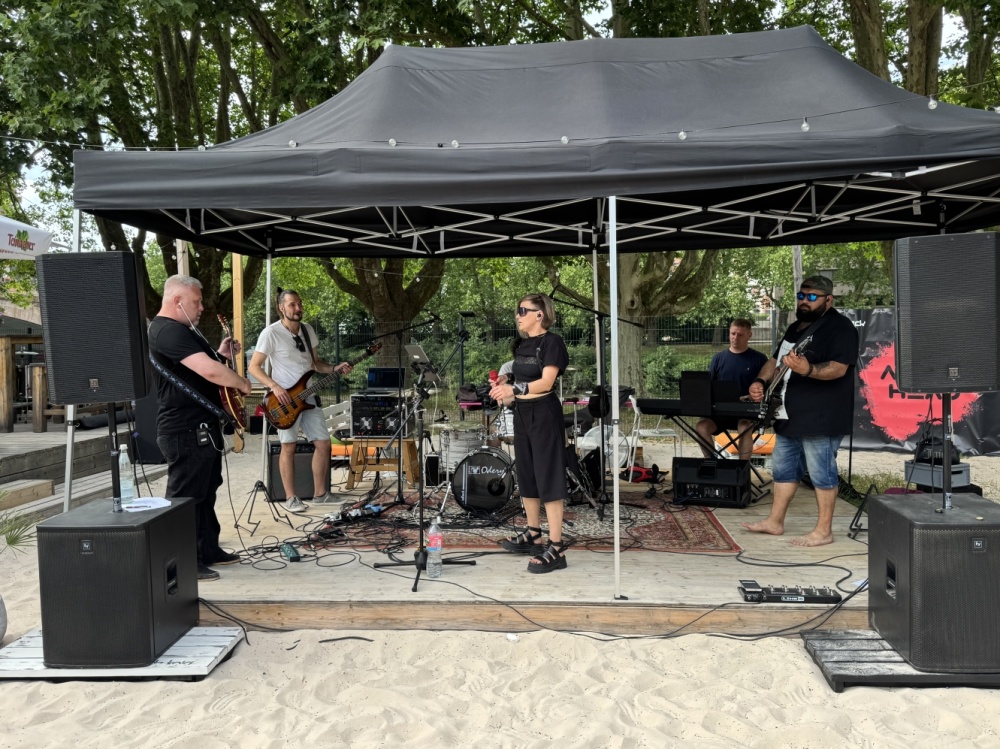 One Beach Konzertfoto: